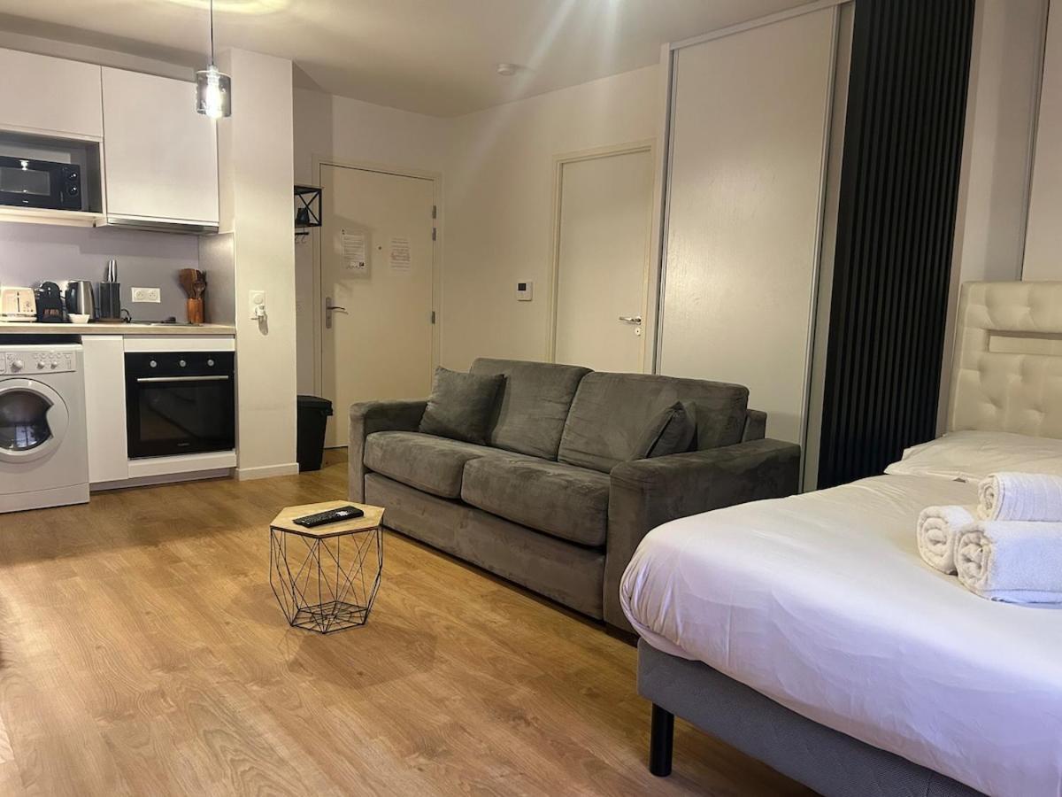 Studio Spacieux 4 Personnes Avec Terrasse Privee & Bureau - Gare A 4Min, Paris En 30Min Villiers-sur-Marne Exteriér fotografie